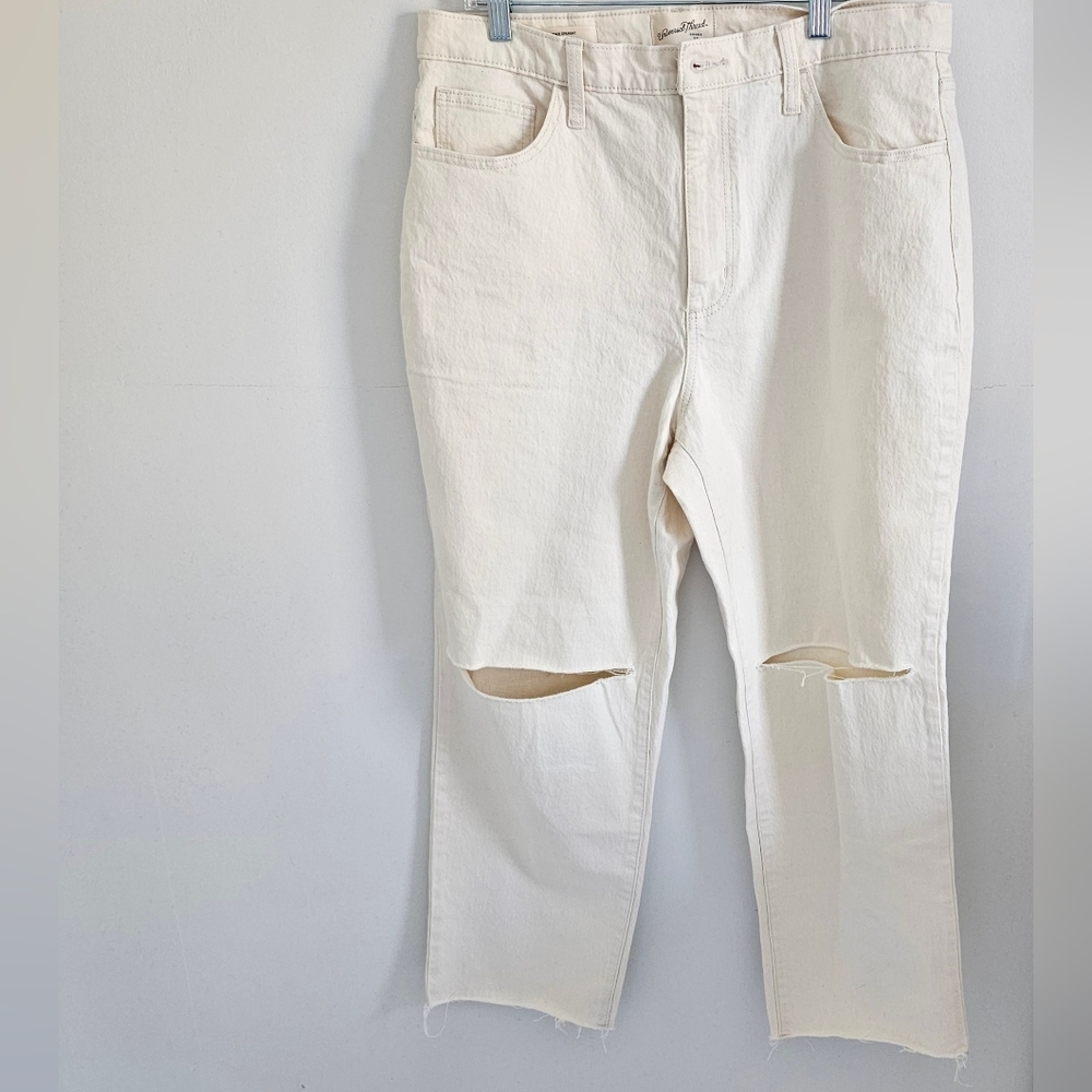 Universal Threads cream straight leg distressed jeans